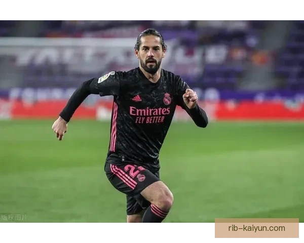 伊斯科盘带风格在比赛中持续发挥稳定,成为球队进攻的关键因素 伊斯科盘带风格在比赛中持续发挥稳定,成为球队进攻的关键因素